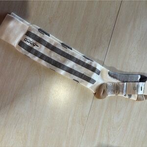 Gucci Cream and Black Athletic Socks